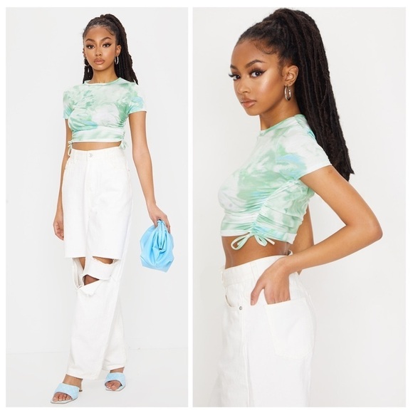 PRETTYLITTLETHING Green And Blue Printed Tie Dye Ruched Crop Top - Picture 1 of 3